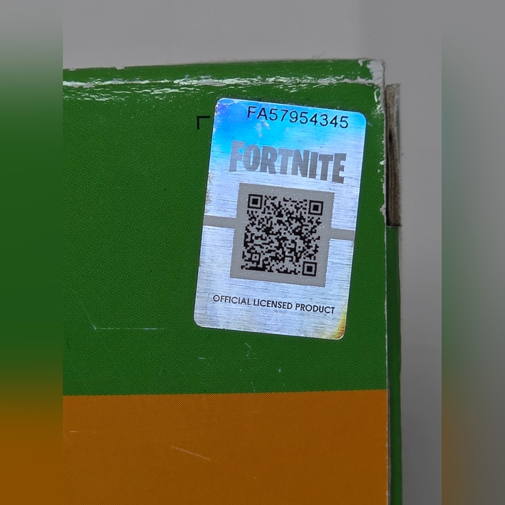 Fortnite Gingerbread Set – Ginger Gunner & Merry Marauder (Target Exclusive) - Picture 8 of 8